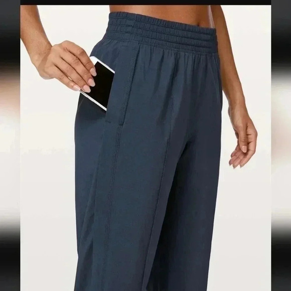 Lululemon Wanderer CropTrue Navy - Picture 5 of 8